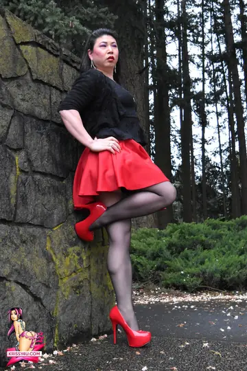Curvy Asian Trans Woman Flaunts Stockings and Heels Outside