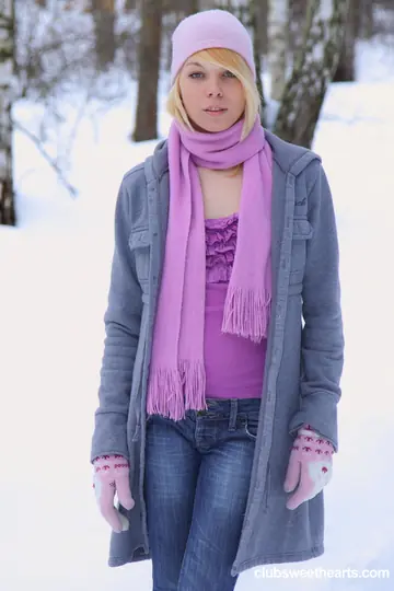 Petite Ukrainian Blonde Strips Out of Her Jeans and Spreads in the Snow