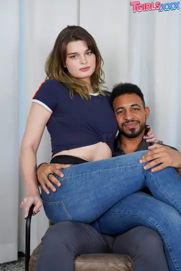 Thick Trans Woman Takes Anal and Kisses a Black Man