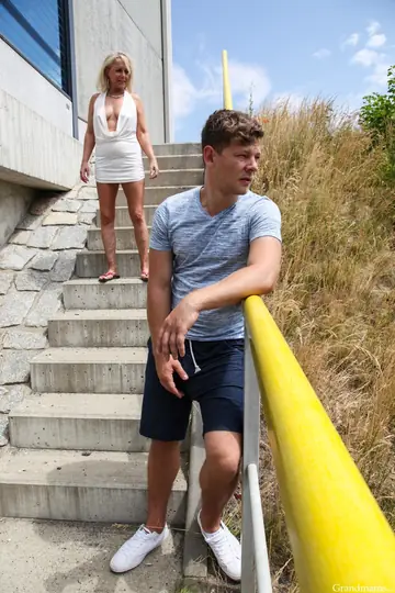 Koko Blond – Mature Blonde Gives a Handjob and Takes Anal Doggy Style Outdoors
