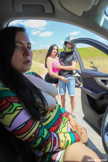 Ellen Saint – Curvy Mature Brunettes Get Fucked and Take Cum on Hairy Pussies in the Car
