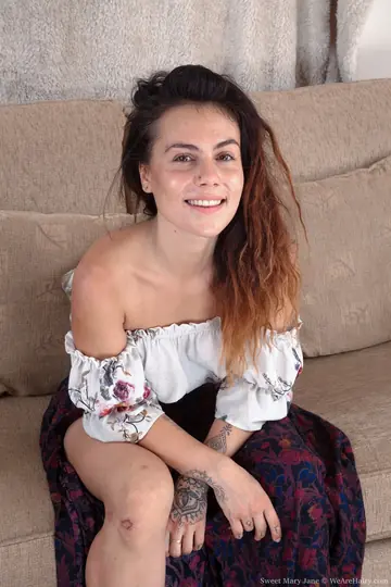 Sweet Mary Jane – Amateur Brunette Spreads Her Hairy Pussy and Shows Her Ink