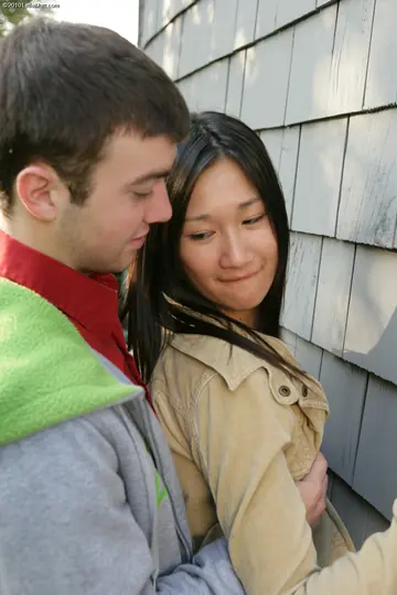 Tai Lee – Asian Brunette Gives a Handjob and Has Sex Outdoors