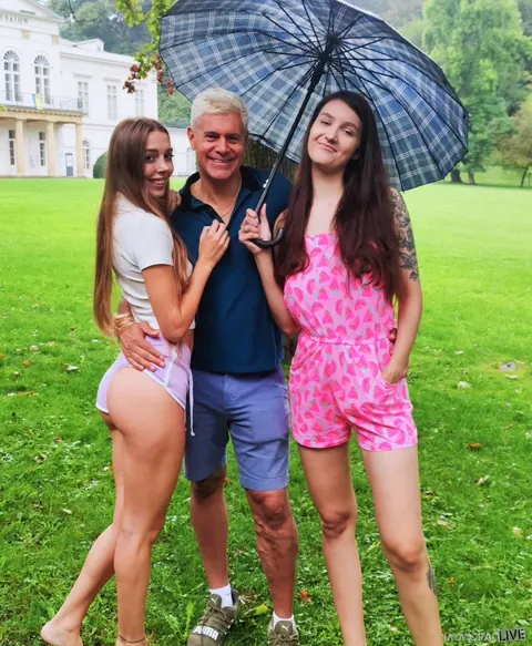 Angel Gostosa: Latina Brunettes Share a Cock and Toy Outdoors in Shorts – photo 7 of 20
