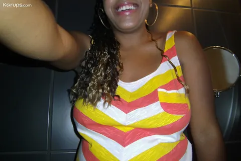 Curly Ebony Babe Flaunts Her Big Tits and Bubble Ass in Selfie – photo 4 of 20