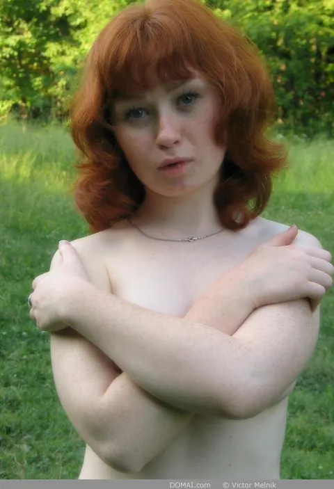 Thick Redhead with Short Hair Poses Nude Outdoors – photo 8 of 20