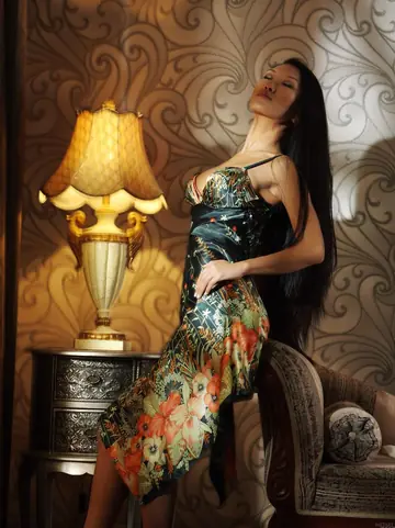 Mariko A – Asian Babe Spreads Her Trimmed Pussy in High Heels