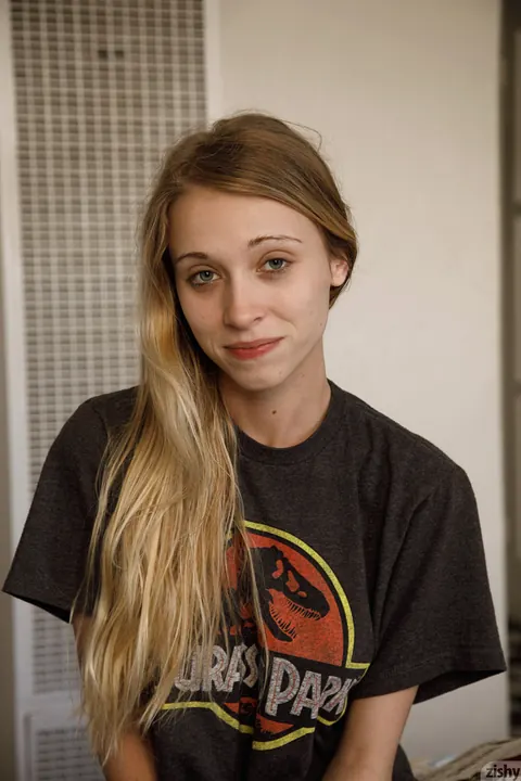 Riley Anne: Skinny Blonde Poses Clothed and Spreads Her Legs – photo 1 of 12