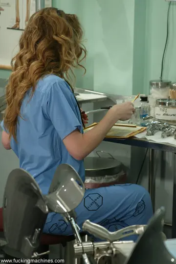 Jade Marxxx – Brunette MILF in a Doctor Uniform Rides a Sex Machine in the Office