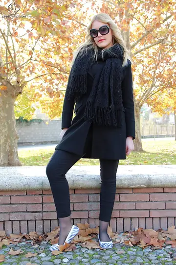 Blonde in Pantyhose Spreads and Shows Her Feet Outdoors