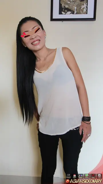 Slim Asian Woman in Lingerie Takes a Creampie in the Bedroom