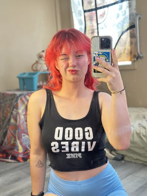 Redhead BBW with Nose Piercing Snaps Selfies in Shorts – photo 6 of 12