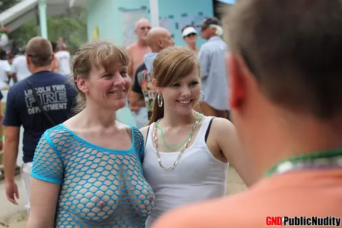 BBW with Big Tits Strips Nude on Outdoor Stage – photo 5 of 12