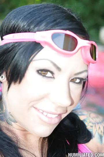 Mason Moore – Thick Brunette with Big Tits Squirts During Outdoor Bondage Sex