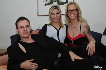 Jana Diskret – Busty European MILF Joins Group Sex and Spreads Her Pussy