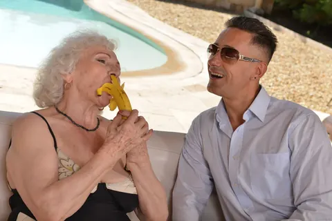 Grey-Haired MILF Sucks Cock and Fucks Poolside – photo 7 of 20