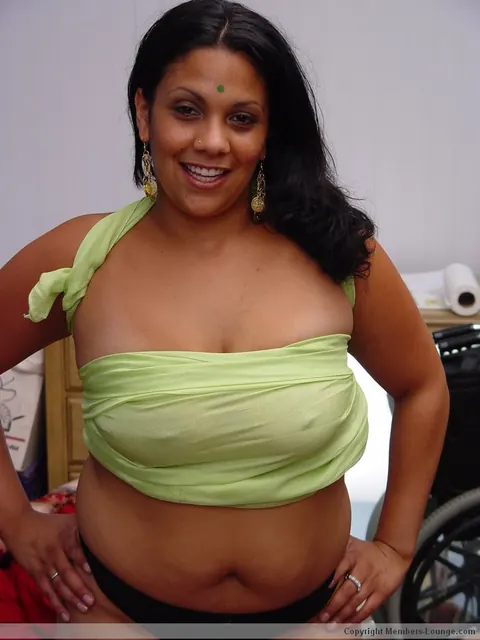 Indian MILF Takes Two Men in a Threesome on the Sofa – photo 2 of 21