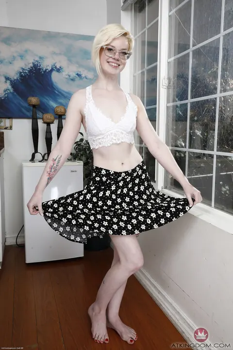 Pearl Sinclair: Petite Pale Blonde in Glasses Spreads Her Legs – photo 4 of 21