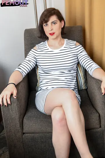 Thick Trans Woman Strips Off Her Dress and Lingerie for Sex