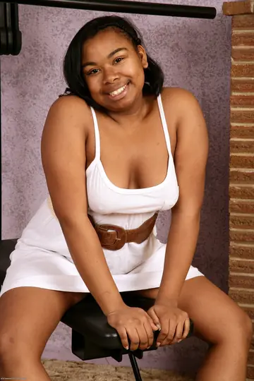 Ebony BBW Parts Thighs and Spreads Her Hairy Pussy