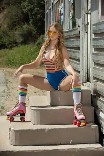 Destiny Rose – Thick Blonde MILF Poses in Shorts and Rainbow Socks