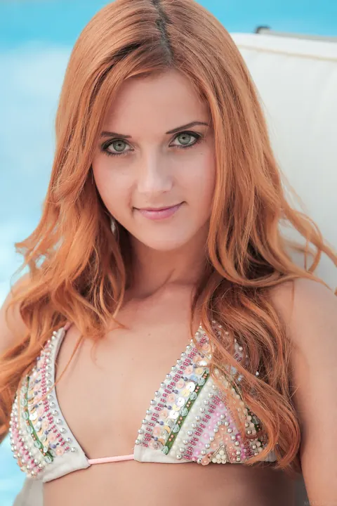 Roberta Berti: Russian Redhead Poses Nude and Shows Her Body – photo 1 of 21