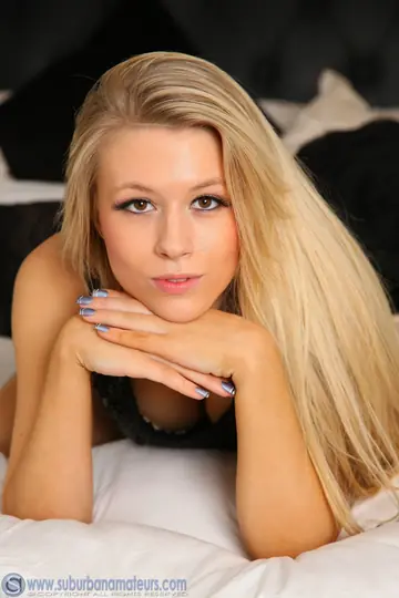 Michelle Moist – British Blonde in Lingerie Spreads and Toys Her Pussy