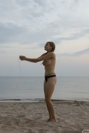 Adelina Dey – Amateur Brunette Removes Her Bikini on the Beach
