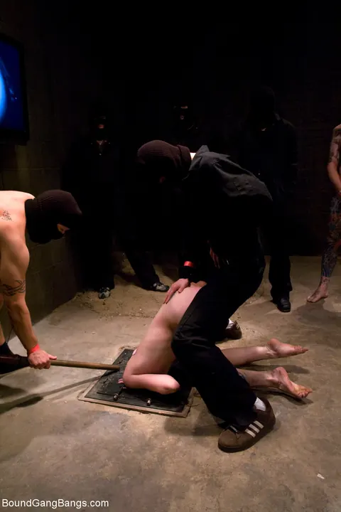 Sarah Jane Ceylon: Blonde MILF Endures Bondage and Rough Anal in BDSM Group – photo 18 of 20