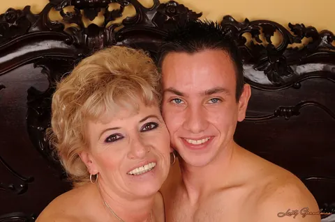 Mature Hairy Blonde Takes a Cumshot – photo 16 of 21