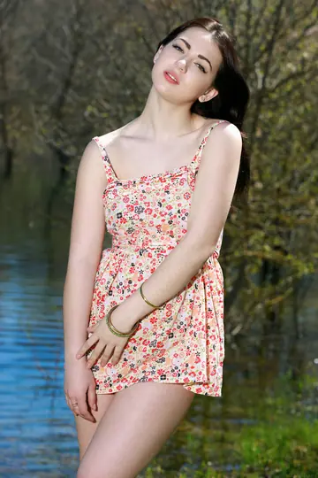 Sivilla – Brunette with Hairy Pussy Spreads Her Legs Outdoors in a Skirt