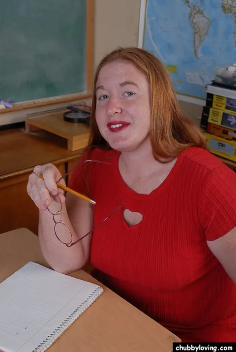 Mature Redhead with Big Tits Strips and Spreads – photo 1 of 16