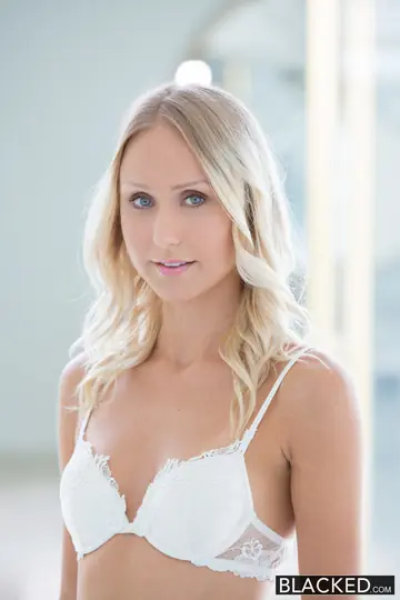 natasha voya – Tanned Skinny Blonde Takes Black Cock Doggy Style