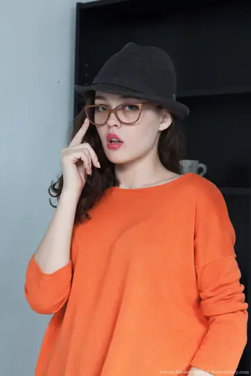 Ksenia Yankovskaya – Russian Brunette Undresses to Reveal Her Hairy Bush