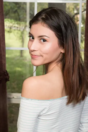 Amelia Pearl – Skinny Brunette Strips Out of Her Panties and Spreads