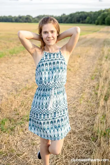 Skinny European Woman Strips Out of Her Skirt and Masturbates Outdoors