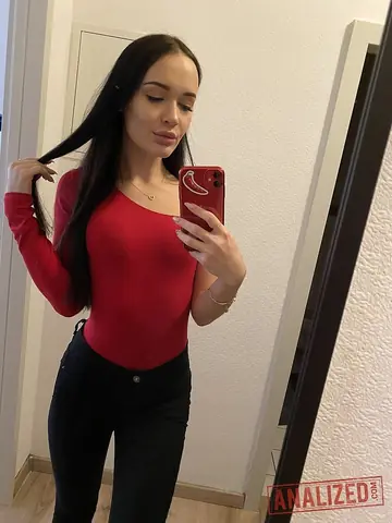 Sasha Sparrow – Petite Russian with Black Hair Shows Her Tits and Pussy in the Mirror Selfie