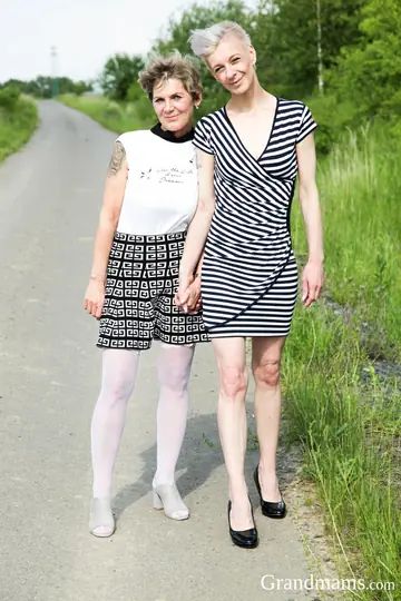 Nicol Mandorla – Two Petite Czech MILFs Share a Cock Outdoors