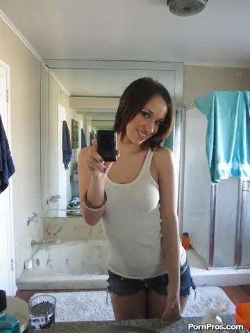 Jada Stevens – Tattooed Thick Brunette Peels Off Her Shorts for Mirror Selfies