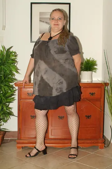Anna Marie – Curvy Redhead MILF Rides Him Cowgirl in Fishnet Stockings