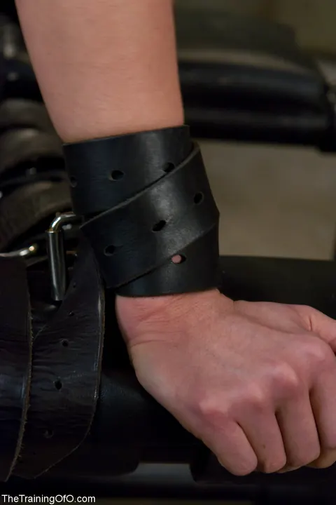 Satine Phoenix: Tall Filipina MILF Bound in BDSM Restraints – photo 7 of 21