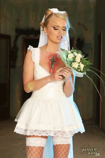 Dora Venter – Blonde MILF Wedding Bride Dominates Bound Husband and Spreads