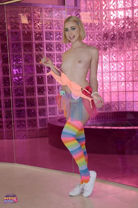Chloe Couture: Short-Haired Blonde Strips Nude and Bares Her Small Tits – photo 6 of 20