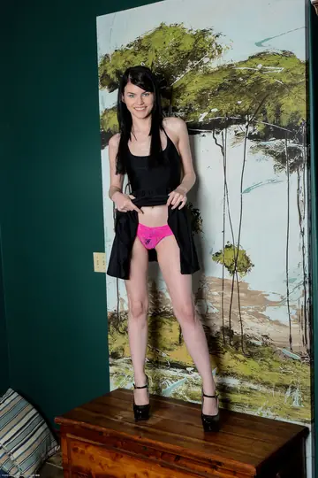 Heather Night – Pale Thick Brunette Strips Off Her Panties and Spreads Her Hairy Pussy