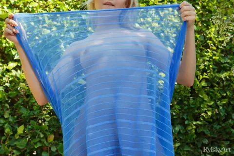 Chanel Fenn: Blonde PAWG Strips Out of Her Panties in the Garden – photo 13 of 16