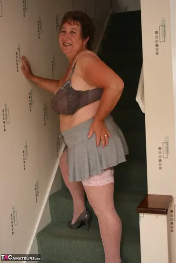 Kinky Carol – Mature BBW Shows Her Big Natural Tits in Stockings and Panties