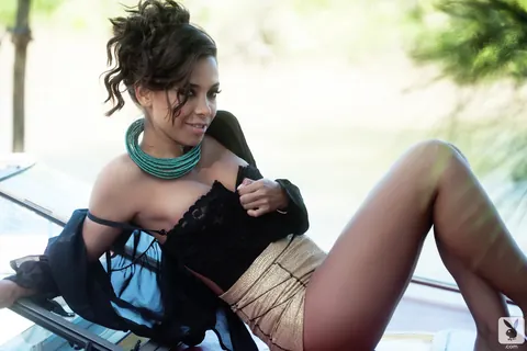 Marga Cifuentes: Brunette Latina Strips Nude Outdoors by a Car – photo 2 of 17
