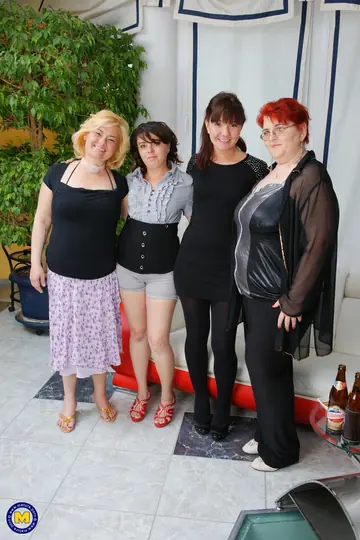 Curvy Redhead MILFs Eat Pussy and Finger in Lesbian Foursome