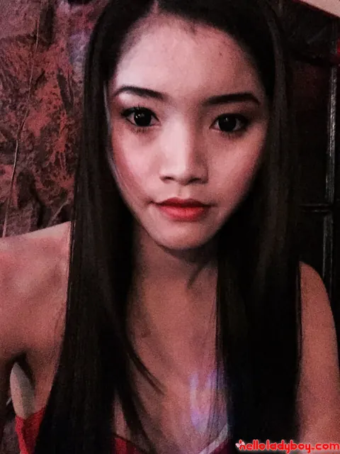 Asian Trans Woman Poses for Intimate Selfies – photo 15 of 21
