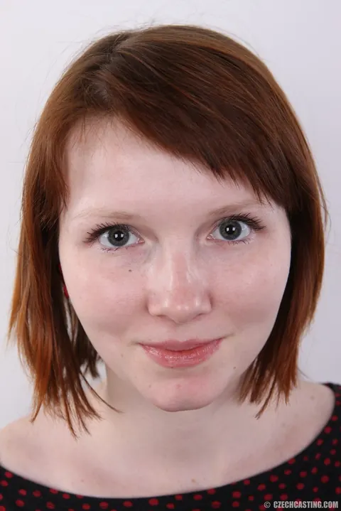 Thick Czech Redhead Peels Off Her Jeans and Spreads – photo 1 of 15